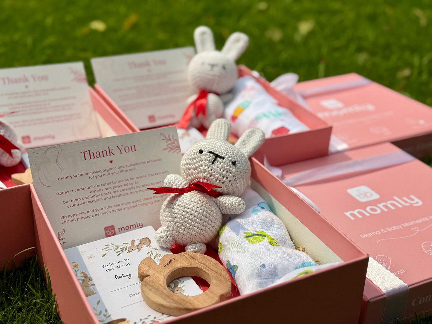 Momly - New mom & baby gift box (6 items)